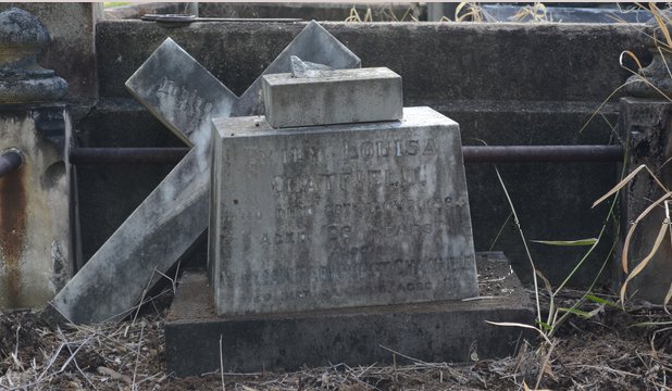 CHATFIELD Emily Louisa 1864-1894 grave.jpg